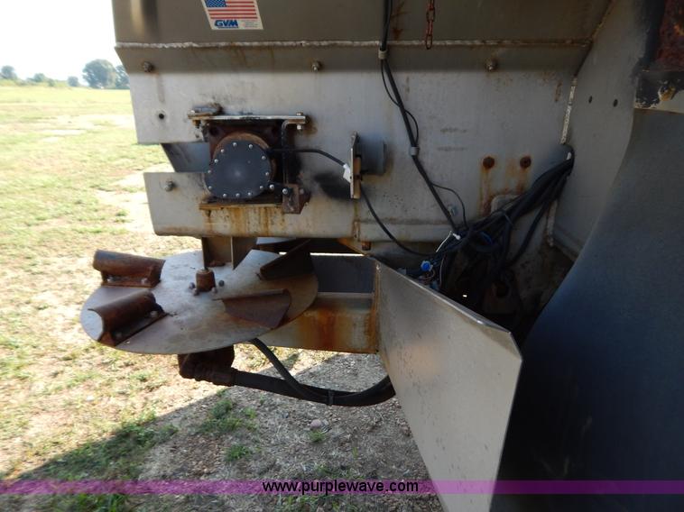 image for item B5885 2002 GVM Prowler 1149T dry fertilizer applicator