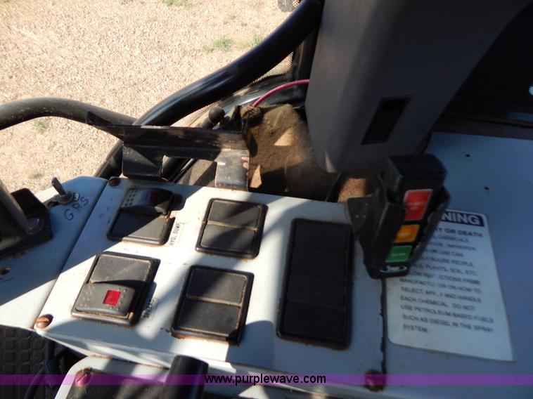 image for item B5885 2002 GVM Prowler 1149T dry fertilizer applicator