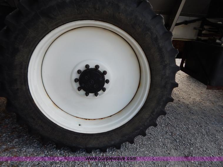image for item B5886 2004 GVM Prowler 1149T dry fertilizer applicator