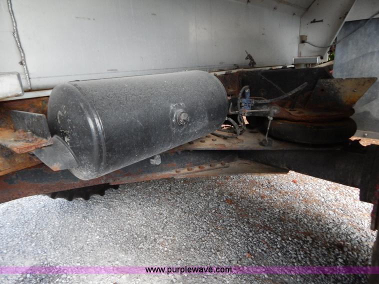 image for item B5886 2004 GVM Prowler 1149T dry fertilizer applicator