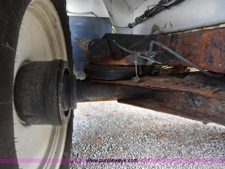 image for item B5886 2004 GVM Prowler 1149T dry fertilizer applicator