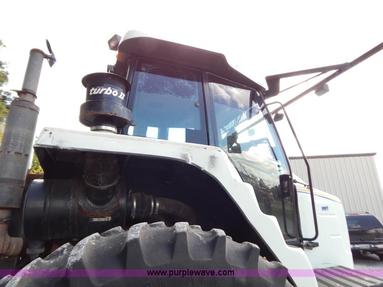 image for item B5886 2004 GVM Prowler 1149T dry fertilizer applicator