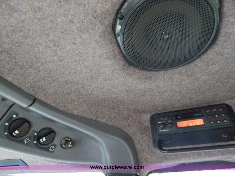 image for item B5886 2004 GVM Prowler 1149T dry fertilizer applicator