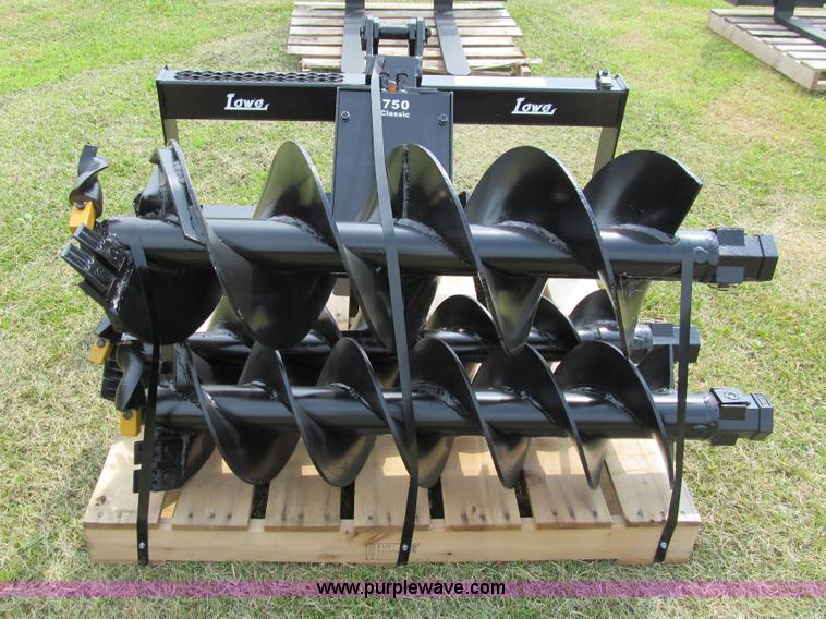 image for item C1458 Lowe 750CH hydraulic auger attachment