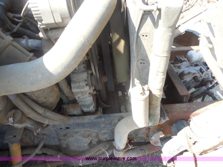 image for item E7601 1991 Ford LS9000 feed truck