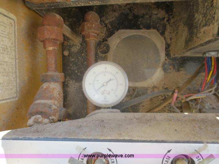 image for item F6675 Moridge 8440 portable grain dryer