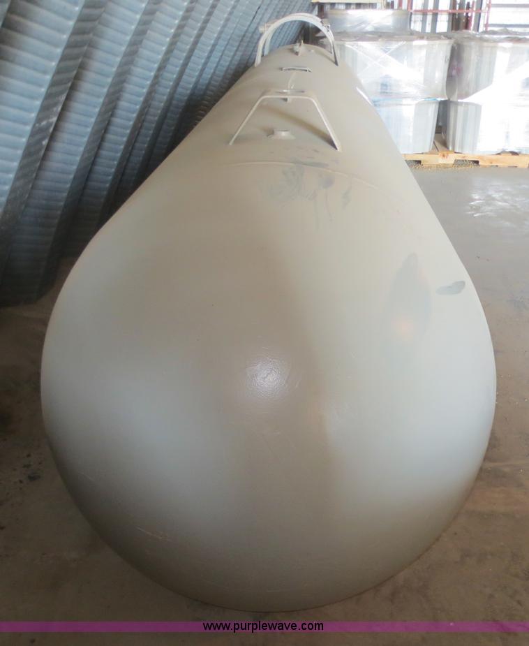 image for item F6676 1,000 gallon capsule tank