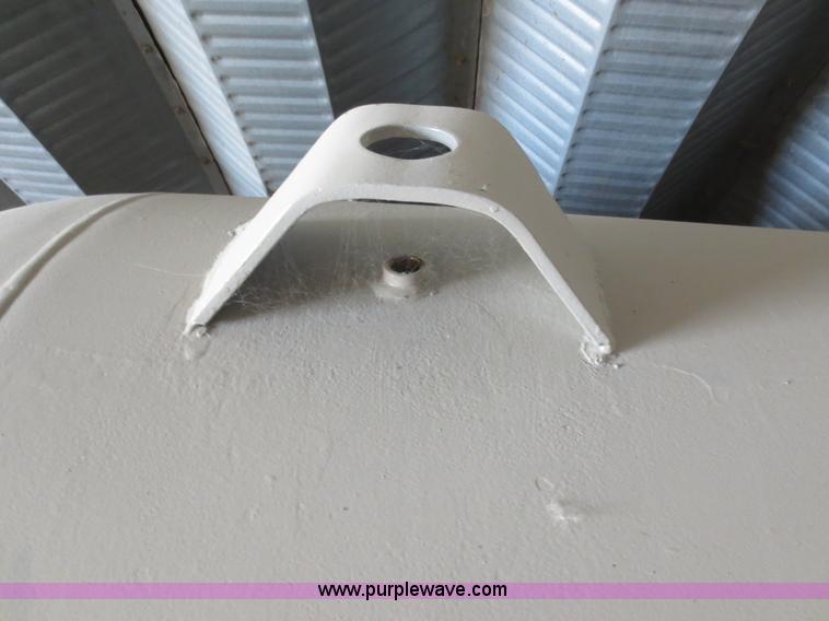 image for item F6677 1,000 gallon capsule tank