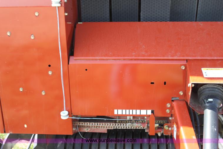 image for item G4222 2007 AGCO Hesston 5556 round baler