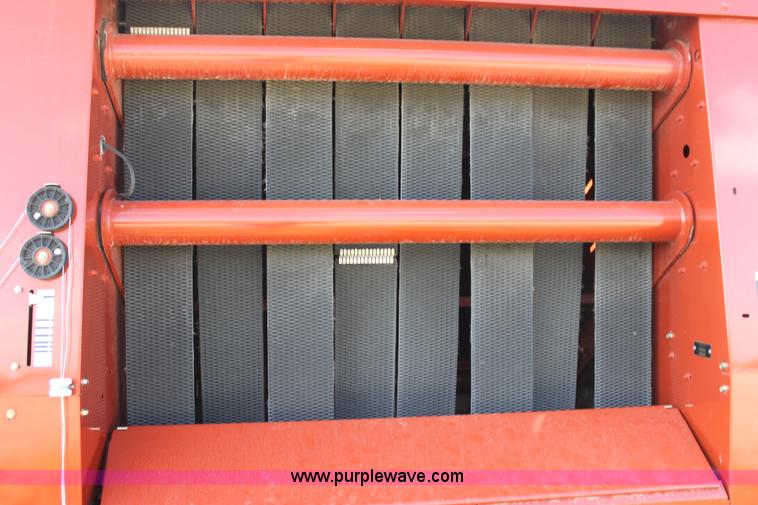 image for item G4222 2007 AGCO Hesston 5556 round baler