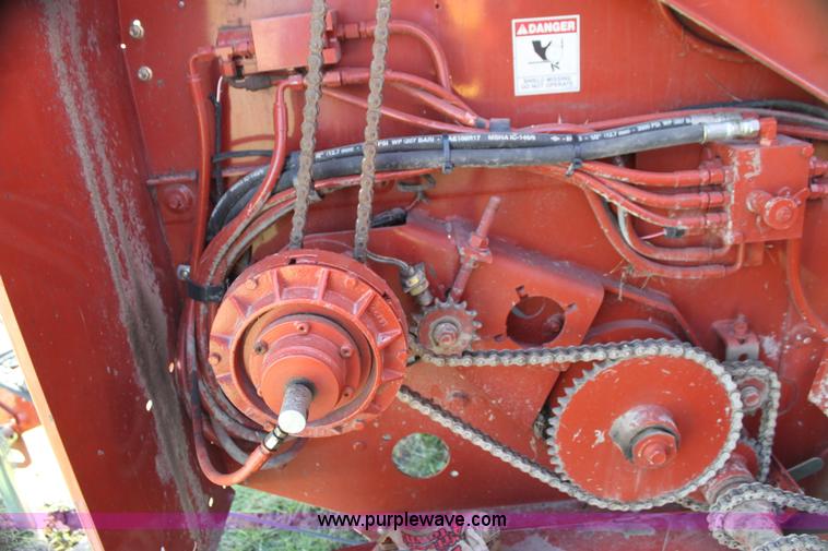 image for item G4222 2007 AGCO Hesston 5556 round baler