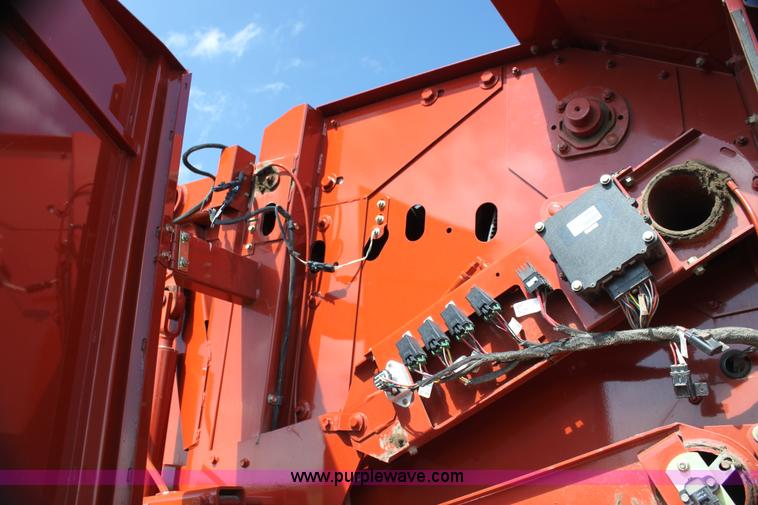 image for item G4222 2007 AGCO Hesston 5556 round baler