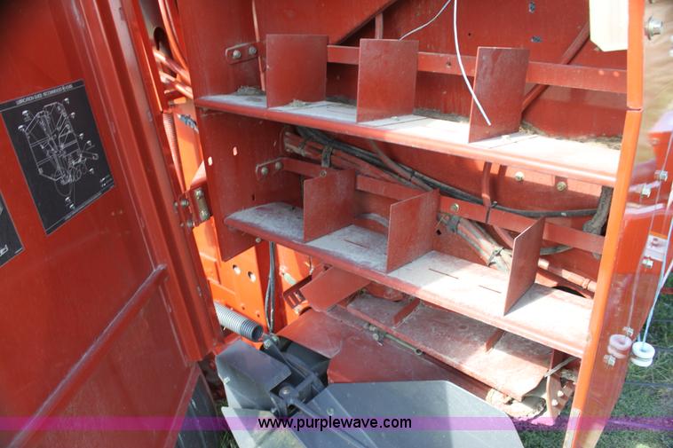 image for item G4222 2007 AGCO Hesston 5556 round baler