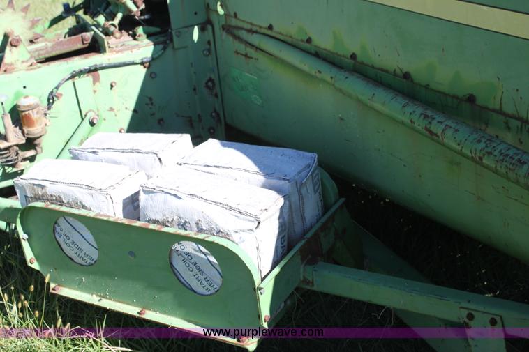 image for item G4237 1979 John Deere 346 square baler