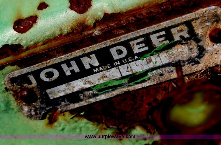 image for item G4237 1979 John Deere 346 square baler