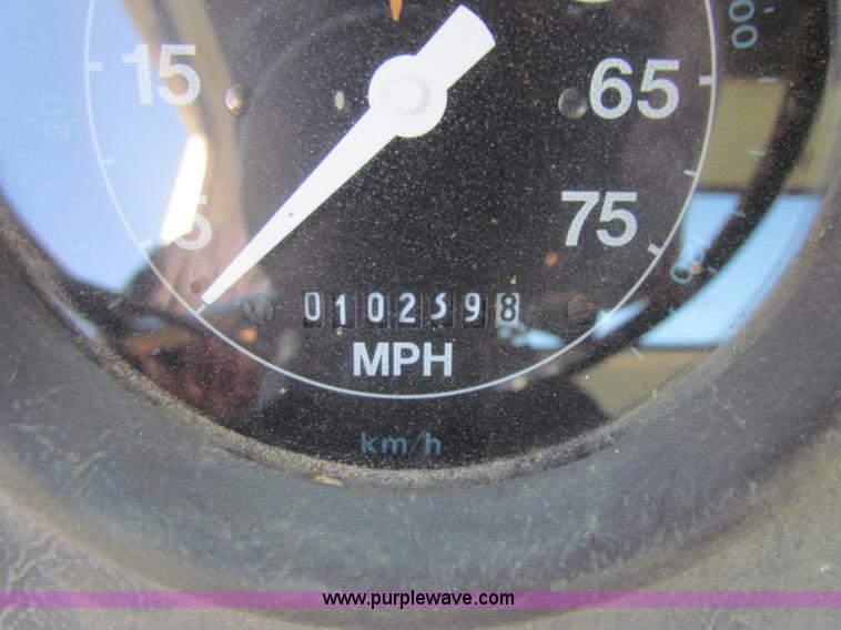 image for item G4245 1989 Ford LN7000 semi truck