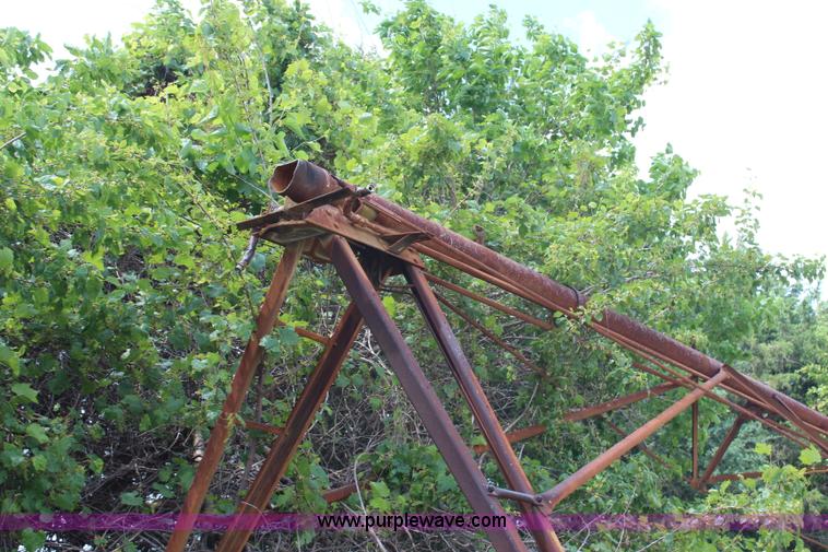 image for item G5135 T & L irrigation pivot