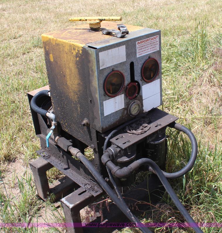 image for item G5135 T & L irrigation pivot