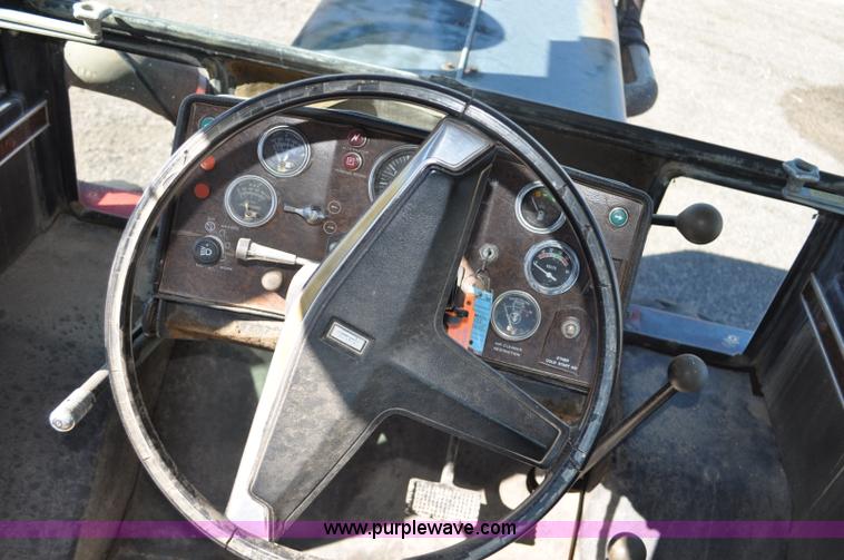 image for item G6171 1980 Versatile 555 4WD tractor