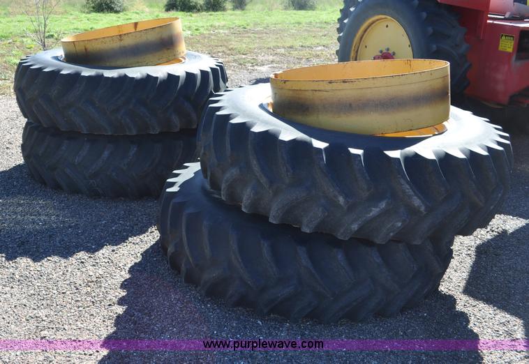 image for item G6171 1980 Versatile 555 4WD tractor