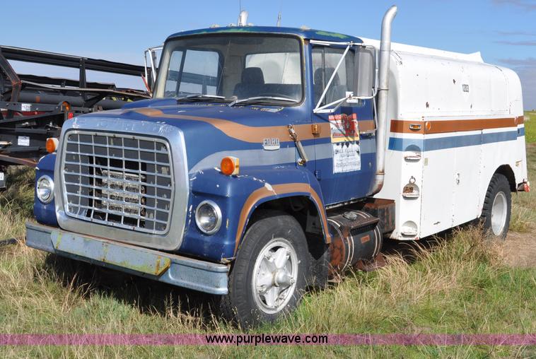image for item G6172 1976 Ford 7000 fuel truck