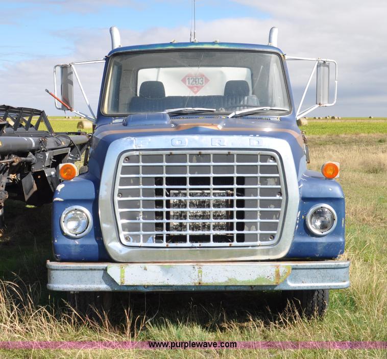 image for item G6172 1976 Ford 7000 fuel truck