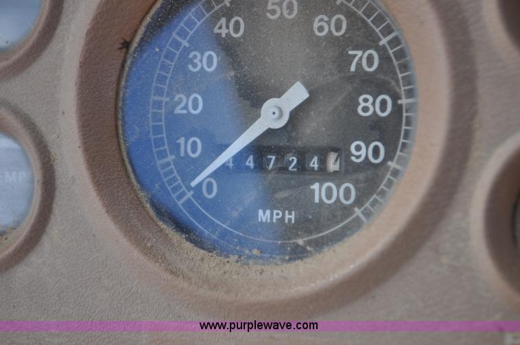 image for item G6172 1976 Ford 7000 fuel truck