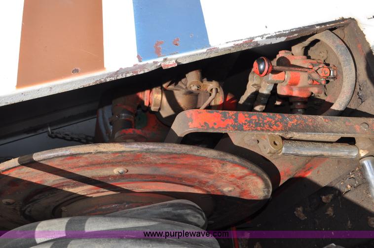 image for item G6172 1976 Ford 7000 fuel truck