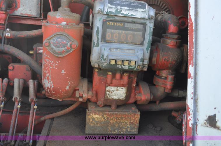 image for item G6172 1976 Ford 7000 fuel truck