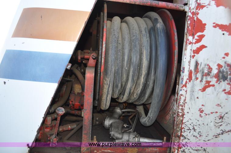 image for item G6172 1976 Ford 7000 fuel truck