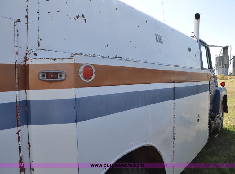 image for item G6172 1976 Ford 7000 fuel truck