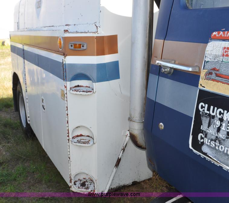 image for item G6172 1976 Ford 7000 fuel truck