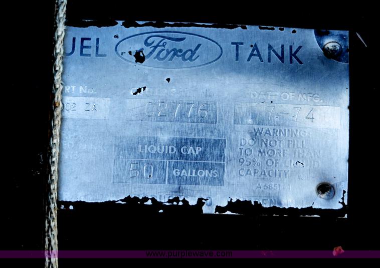 image for item G6172 1976 Ford 7000 fuel truck