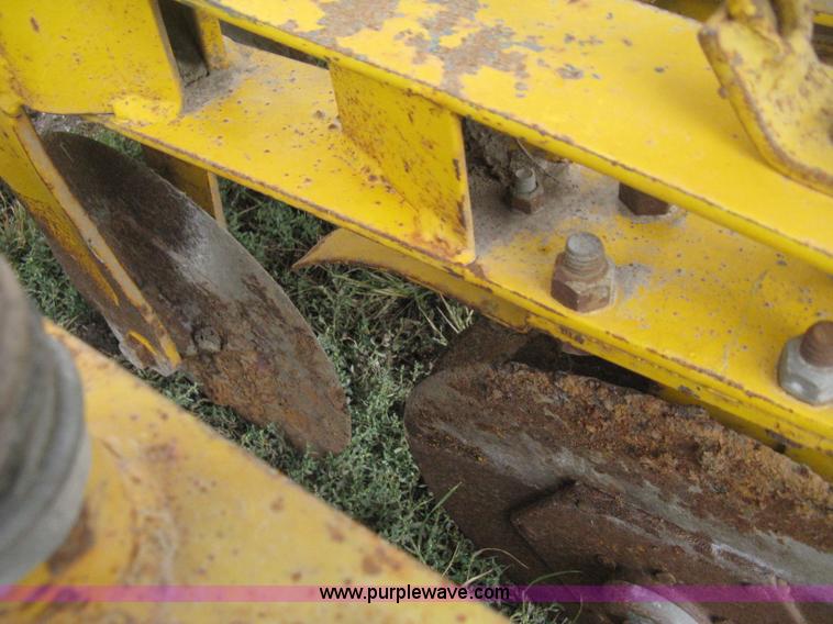 image for item H6257 HayBuster 1068 no-till drill