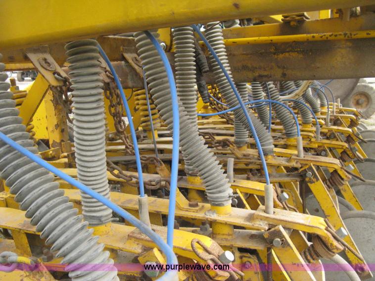 image for item H6257 HayBuster 1068 no-till drill