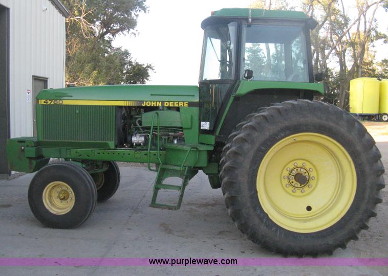 image for item H6283 1992 John Deere 4760 tractor