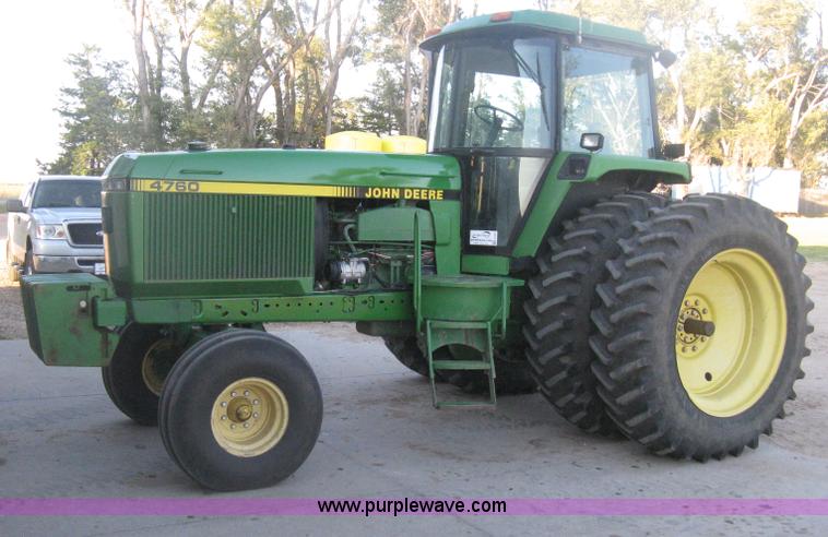 image for item H6283 1992 John Deere 4760 tractor
