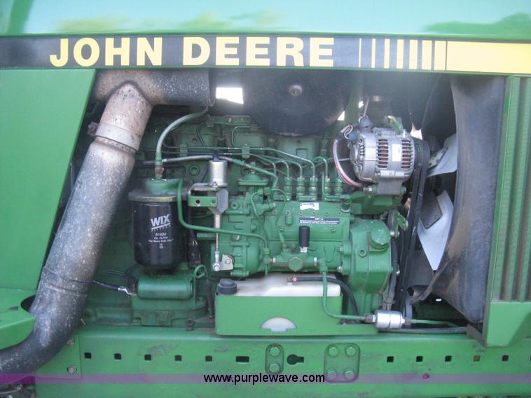 image for item H6283 1992 John Deere 4760 tractor