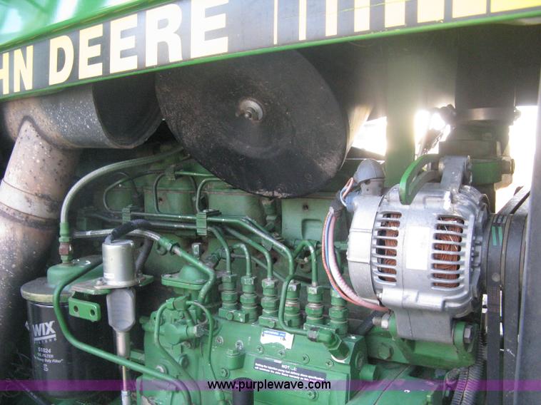 image for item H6283 1992 John Deere 4760 tractor