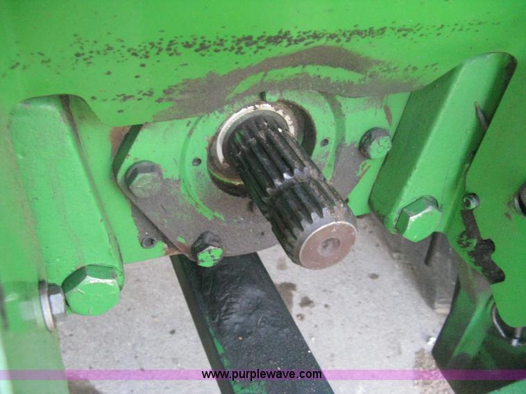 image for item H6283 1992 John Deere 4760 tractor