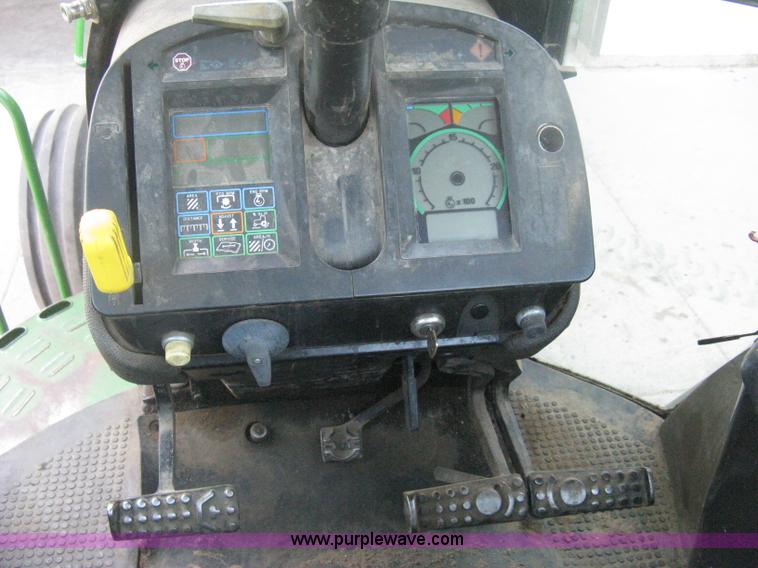 image for item H6283 1992 John Deere 4760 tractor