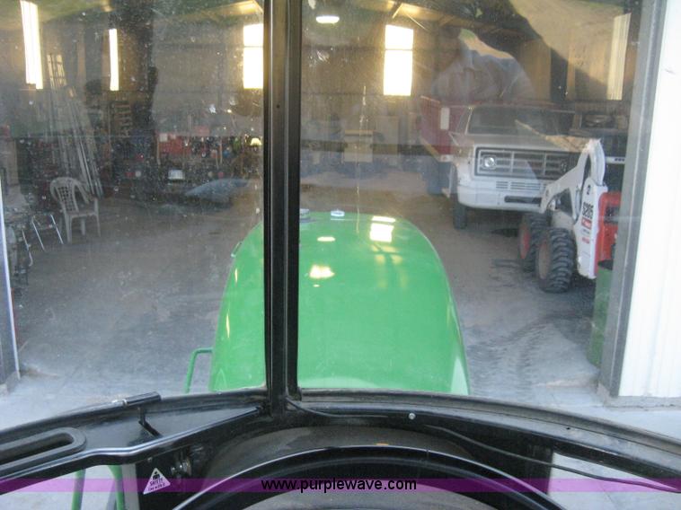 image for item H6283 1992 John Deere 4760 tractor