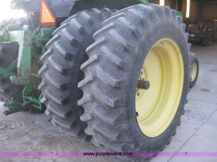 image for item H6283 1992 John Deere 4760 tractor