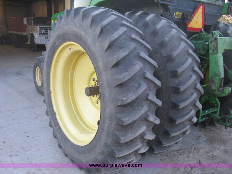 image for item H6283 1992 John Deere 4760 tractor