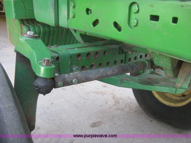 image for item H6283 1992 John Deere 4760 tractor