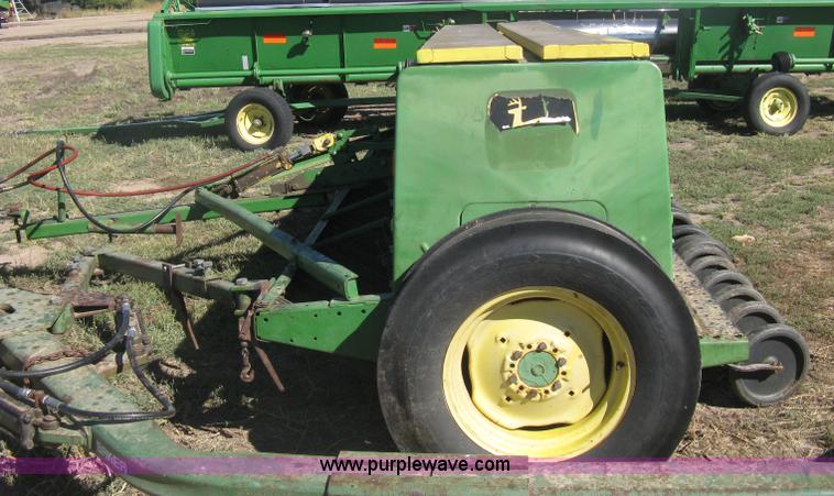 image for item H6284 (2) John Deere 8350 grain drills