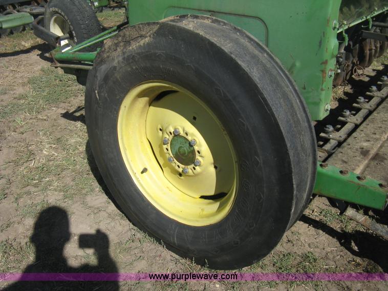 image for item H6284 (2) John Deere 8350 grain drills