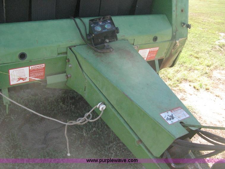 image for item H6291 John Deere 530 round baler