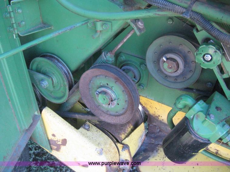 image for item H6291 John Deere 530 round baler