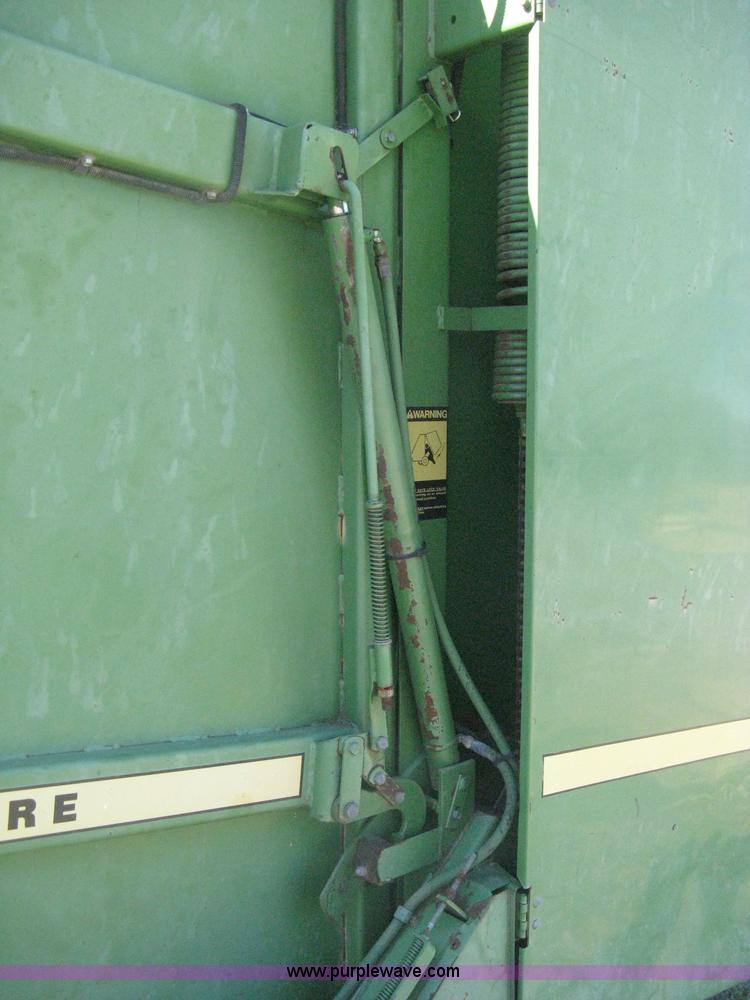 image for item H6291 John Deere 530 round baler